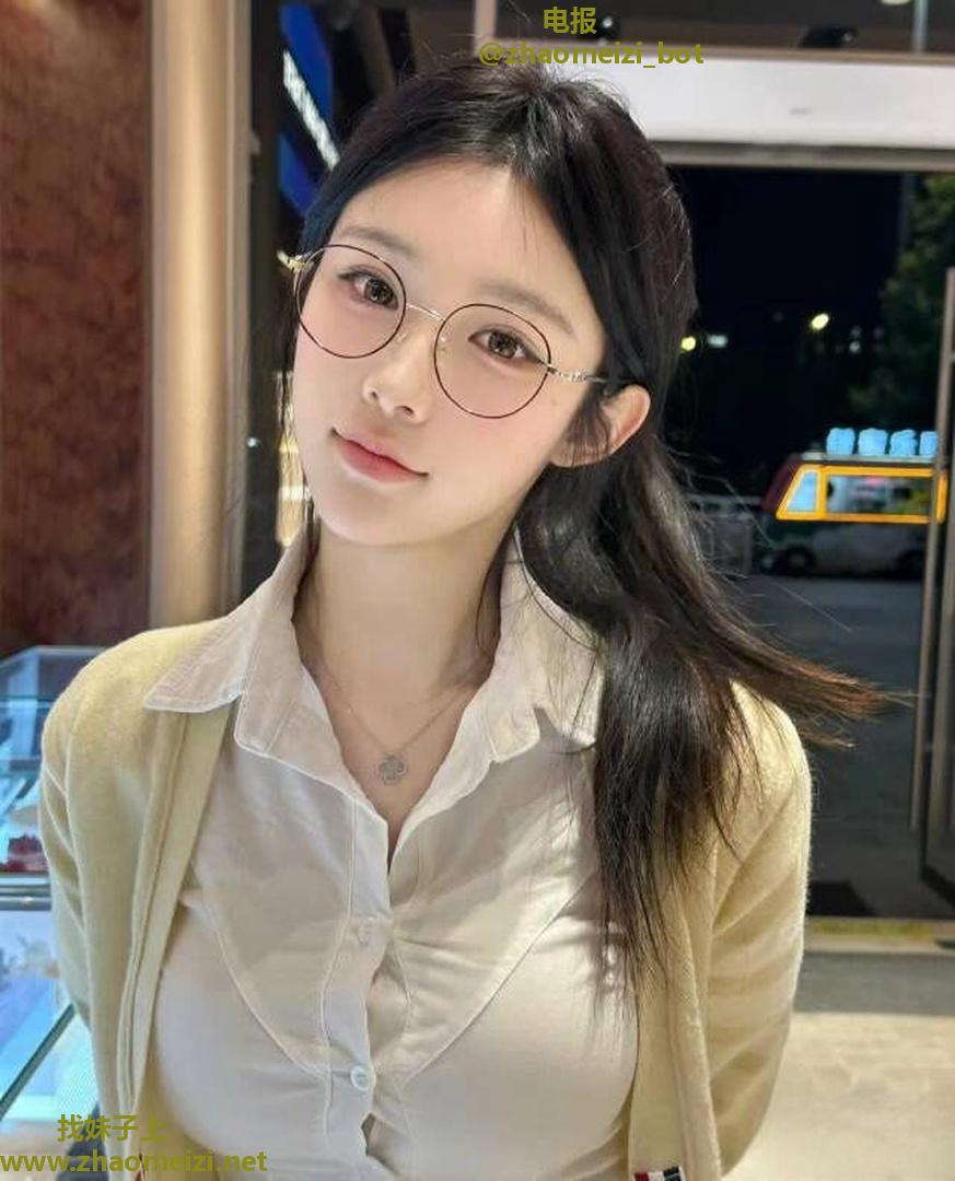 前台妹子 操她两次太爽了