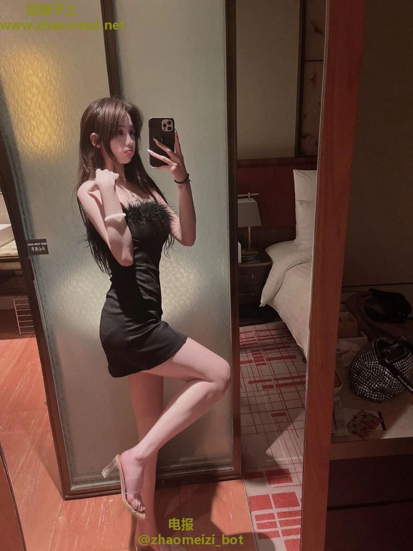 莉莉！！水多&hearts;粉嫩兼职