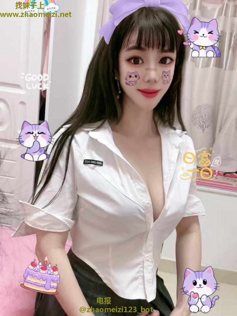 抱着头猛插嘴的骚妇