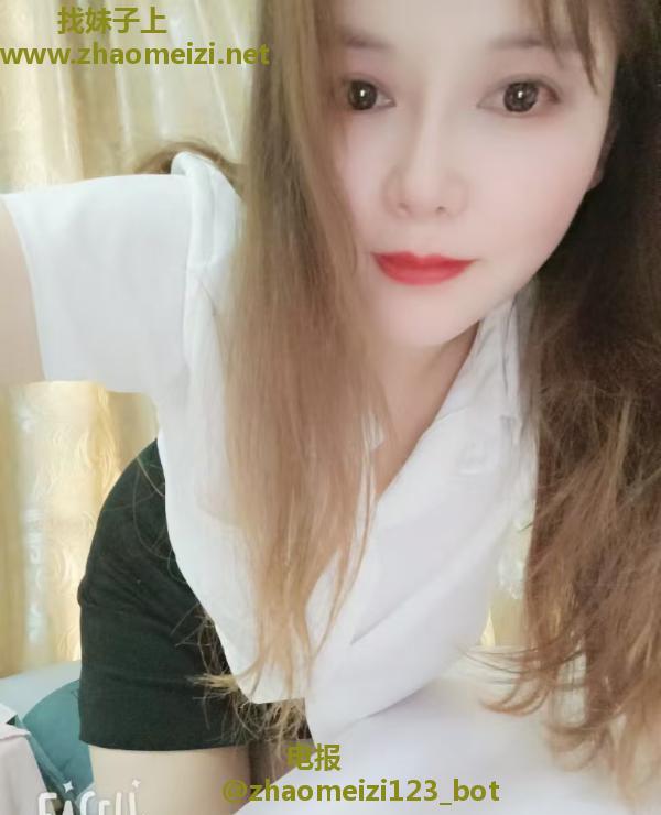 大奶小娟老师