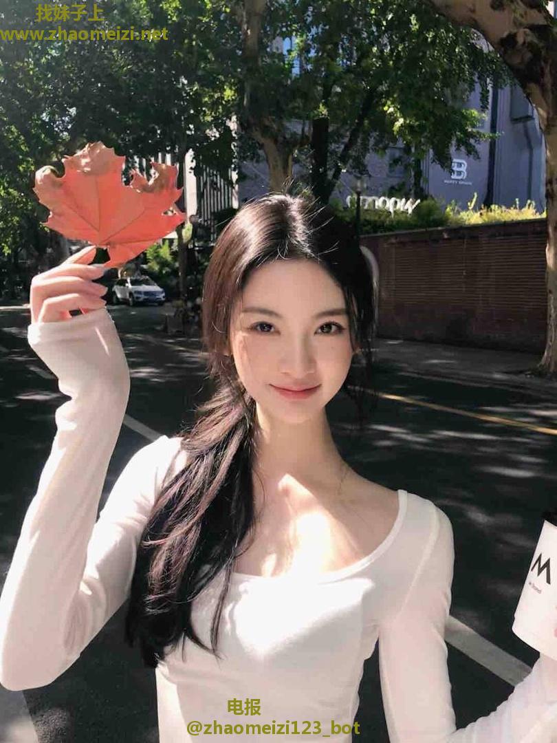 清纯兼职妹妹琳琳