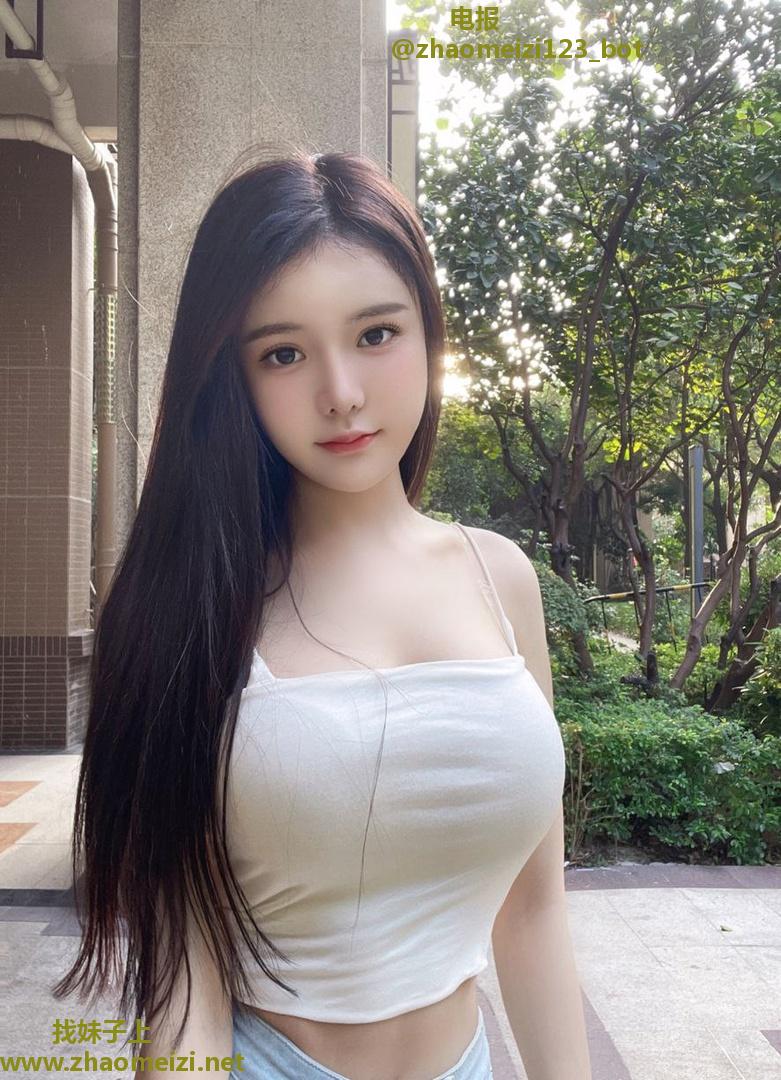 天然巨乳邻家兼职妹妹