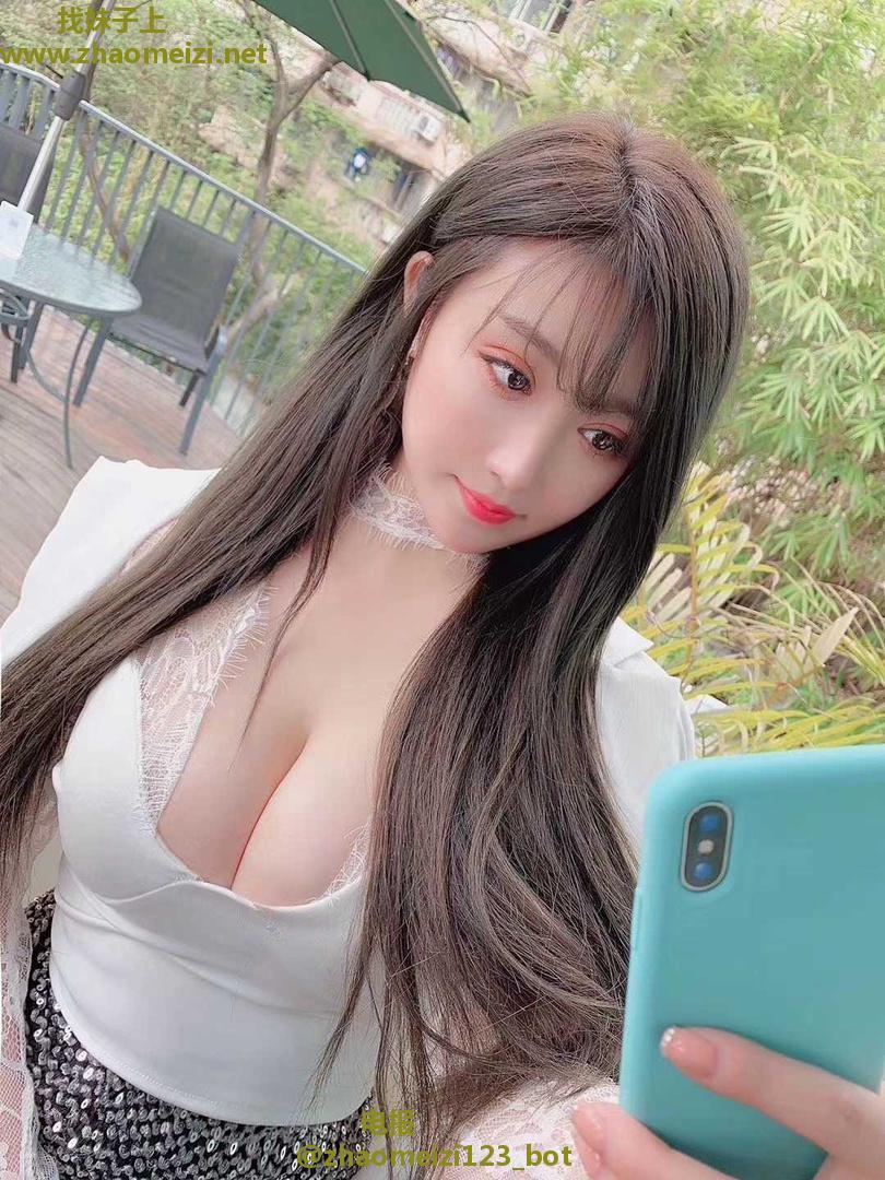 童颜巨乳小姐姐