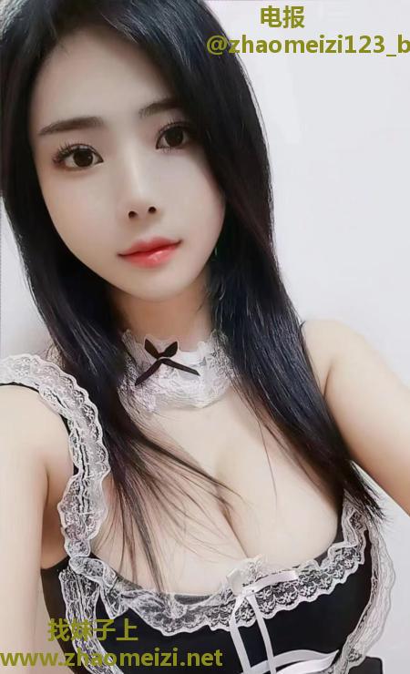 可舌吻静静