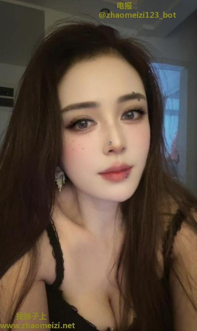  风骚性感小姐姐 