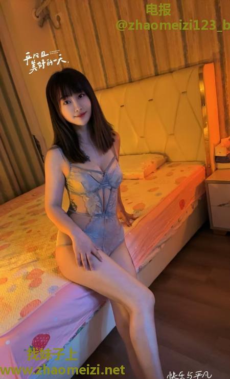 魅力女孩小妮妮