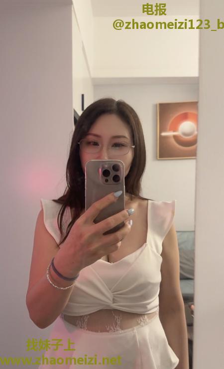 性感型大波霸少妇