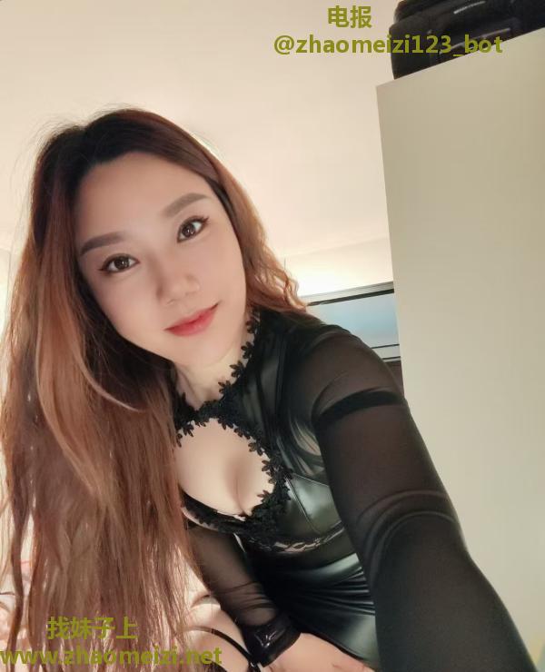 下沙轻熟黄发少妇