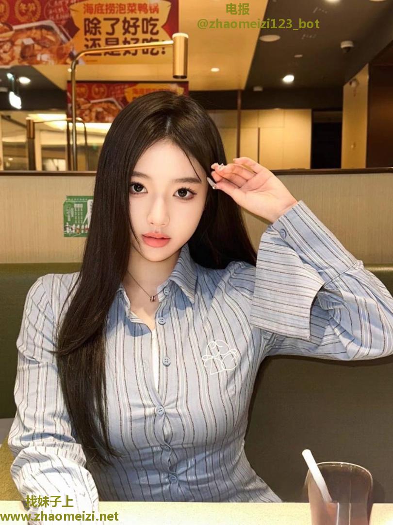 高颜值骚穴美鲍小姐姐