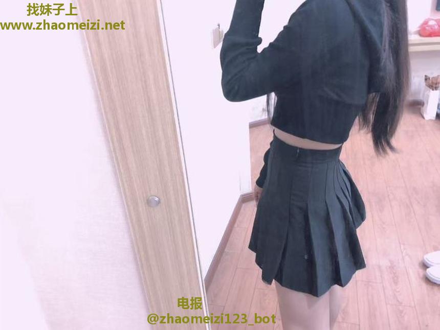 雨花甜美清纯小嫩妹