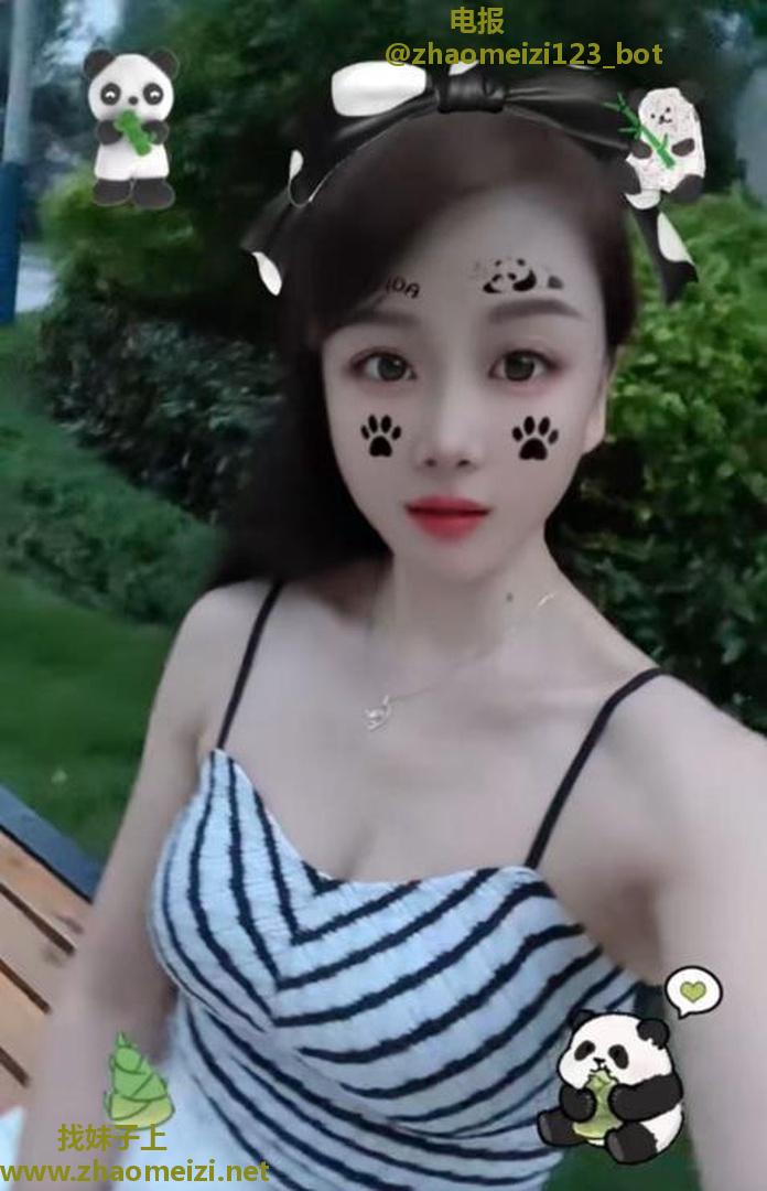 粉嫩多水易高潮小骚货