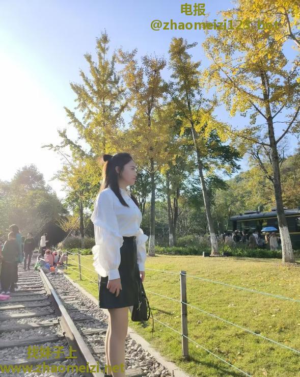 七堡御姐小欣欣