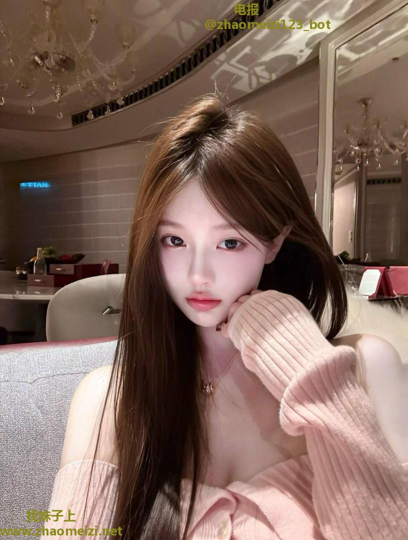 性感白嫩美鲍婷婷