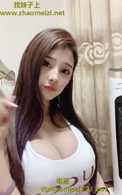 南山大胸麻麻女士