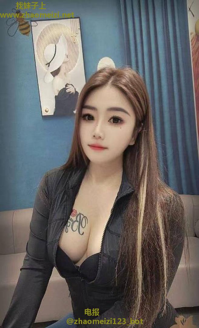 体险性感骚少妇