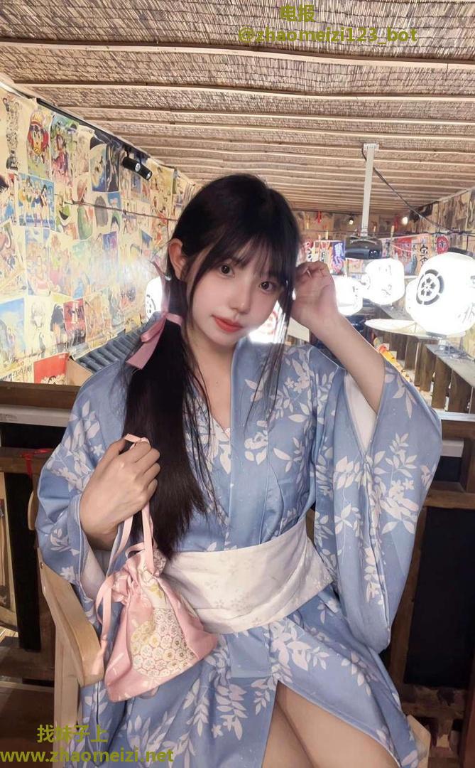 可爱反差白虎萝莉兼职