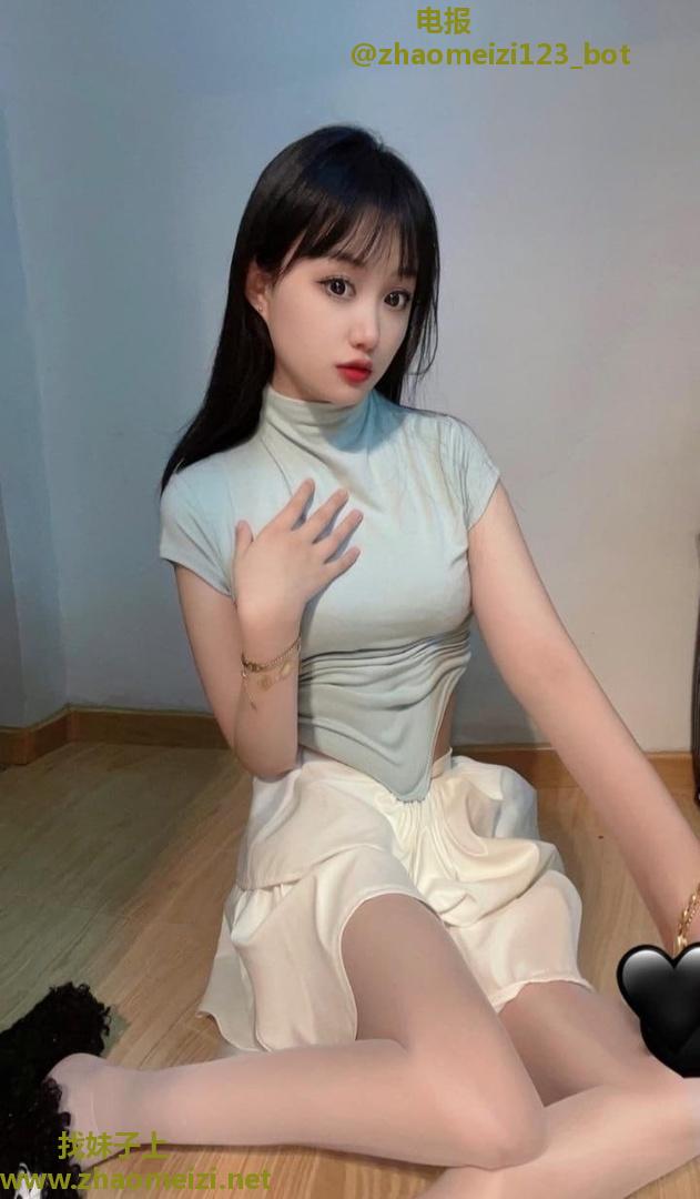 大肉球粉鲍多汁小骚妹