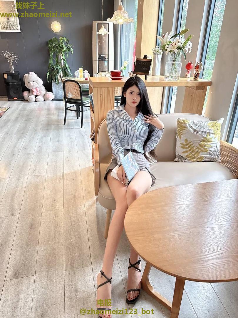 新来学生妹听话乖巧懂事