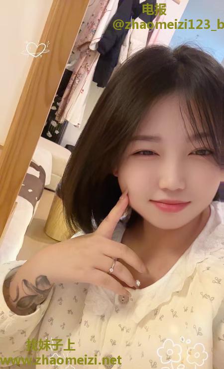 短发波霸兼职妹妹