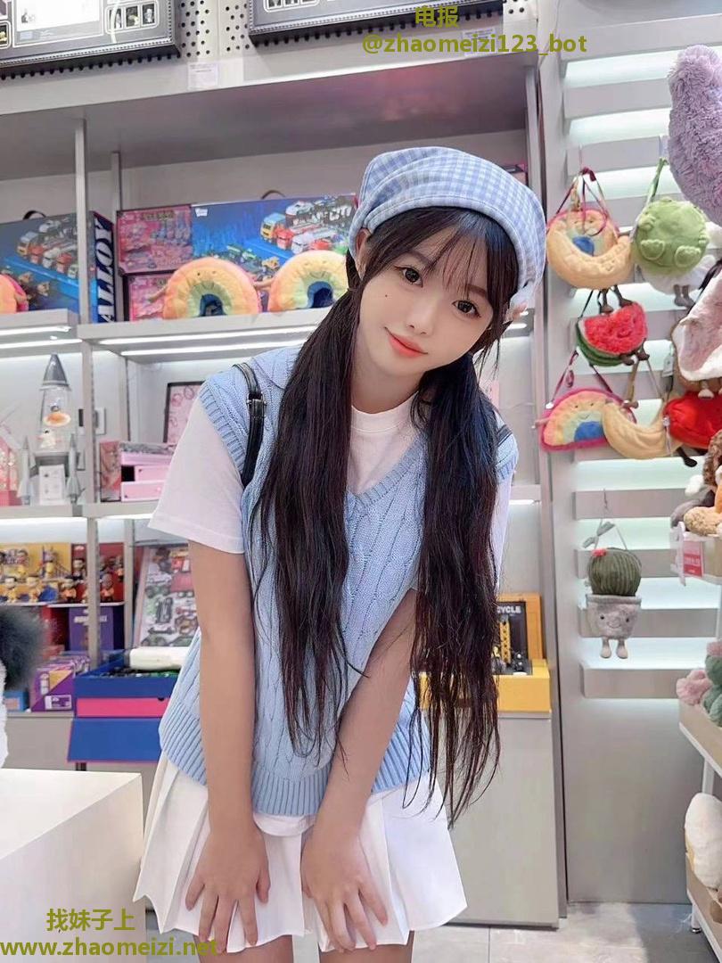 外表清纯反差妹妹