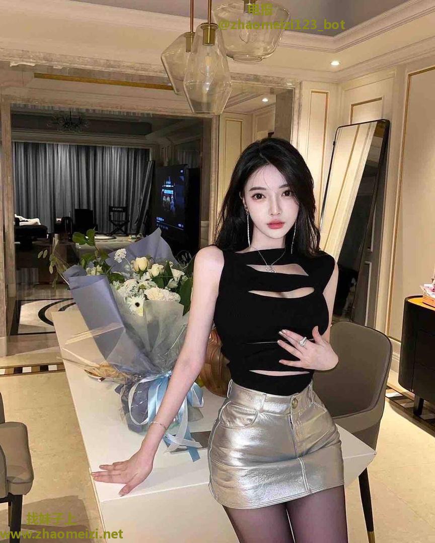 黑丝诱人纯欲湿穴姐姐