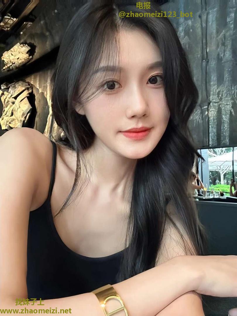 骚货床上表现的够淫荡