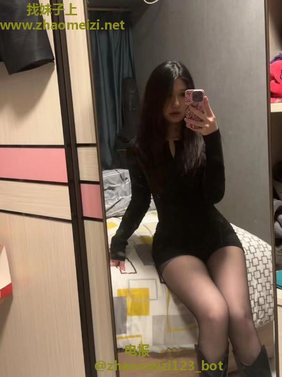 非常可爱的小姐姐