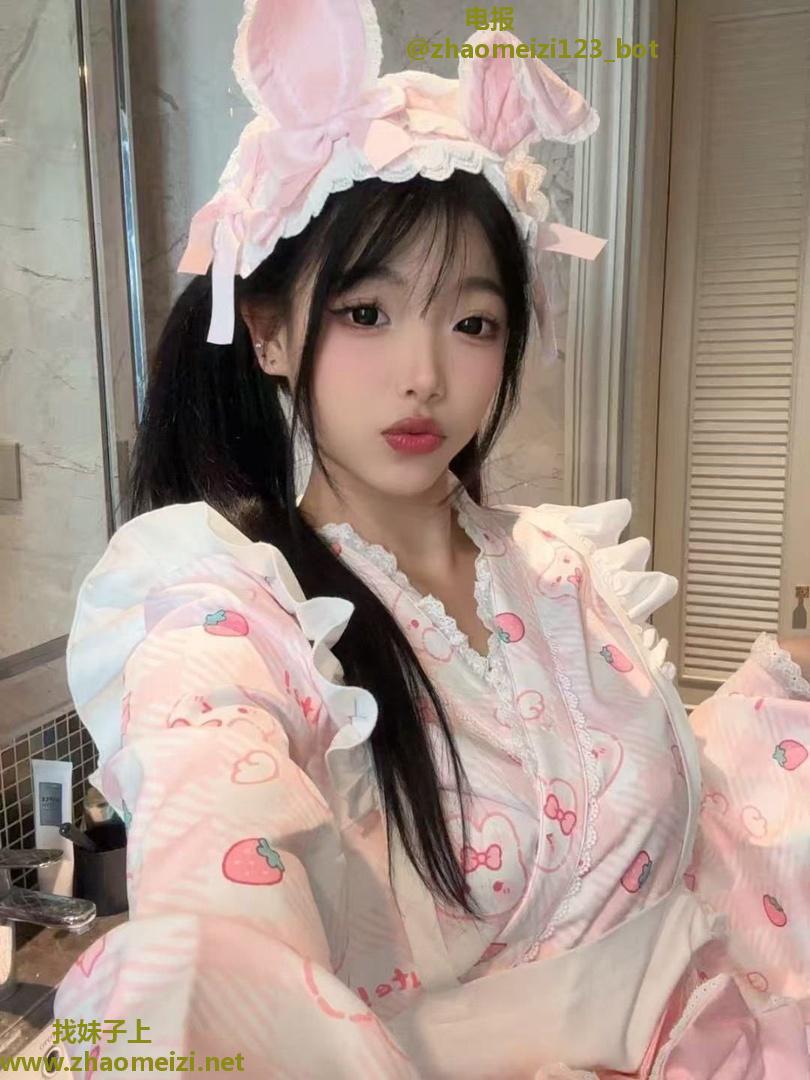 00后嫩模算天花板了