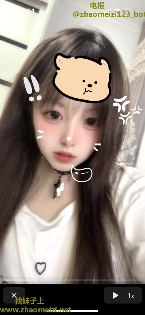 外表清纯反差巨乳萌妹