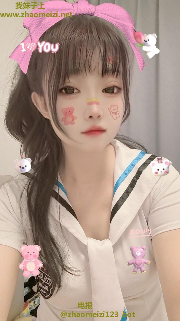 鑫鑫颜值高身材好