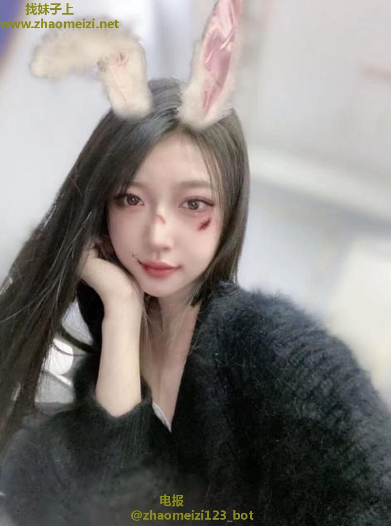 可爱性感诱人少妇