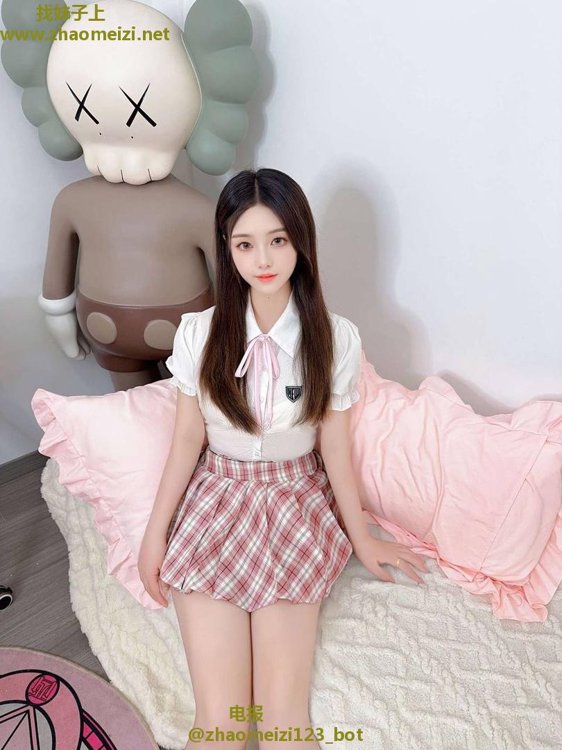 上下粉嫩很有初恋的感觉