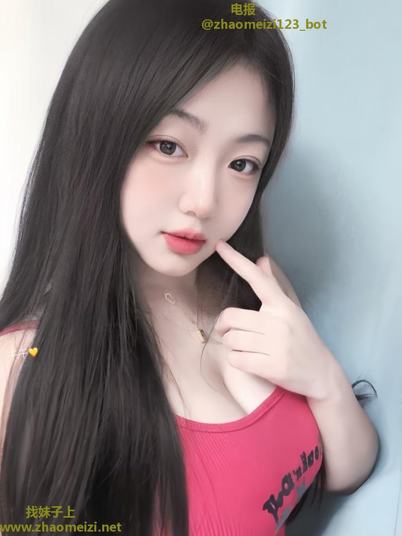 会喷水的小姐姐