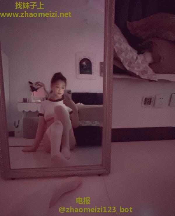 上城风韵美胸御姐瑶瑶