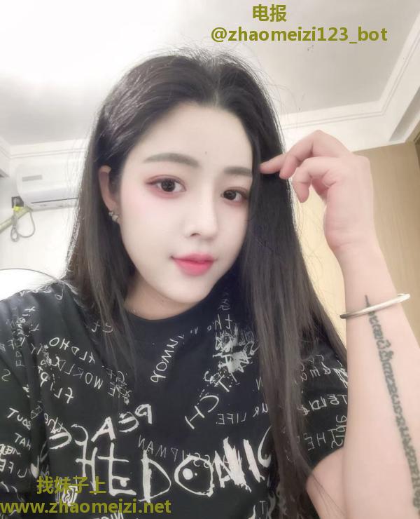 丰满翘臀梓琪超有料