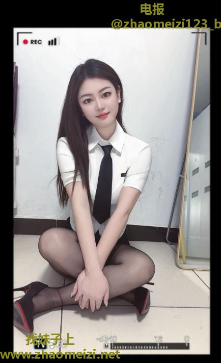 性感OL秘书制服恋恋