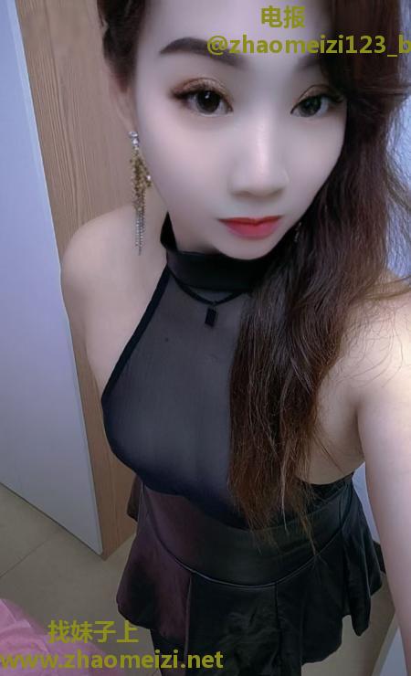 越秀轻熟黑丝少妇