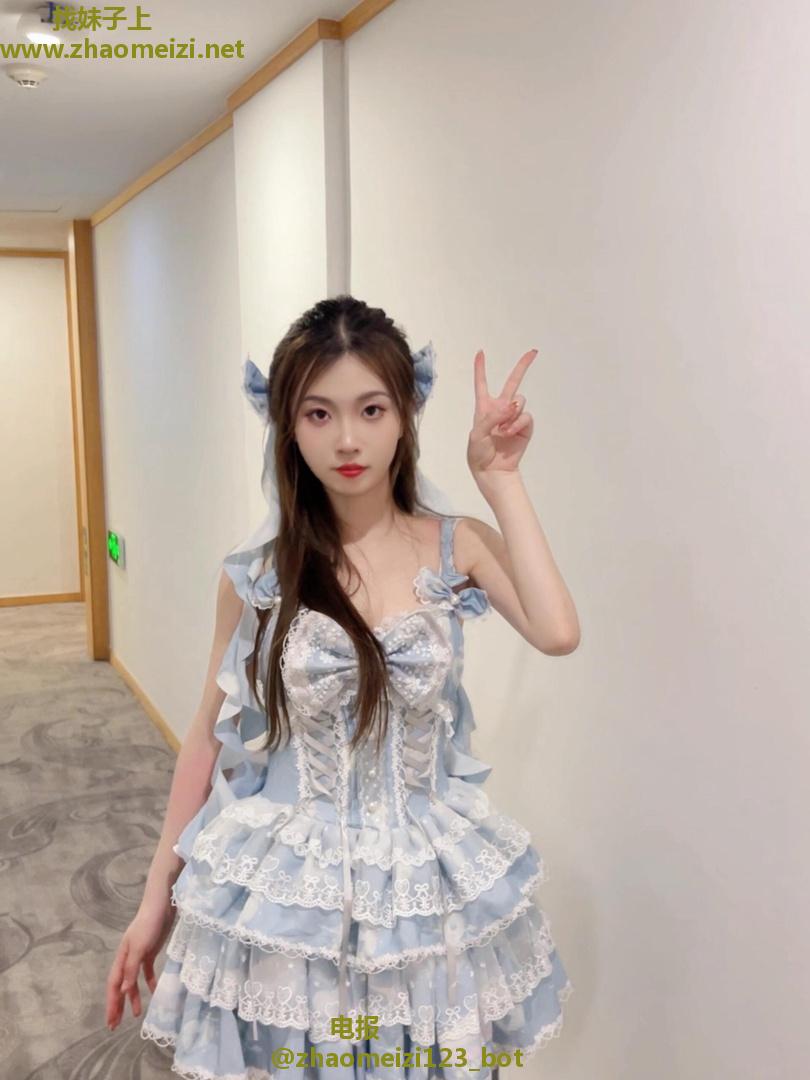 洛丽塔制服小姐姐 