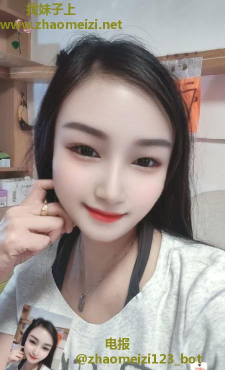 性价比大胸妹子