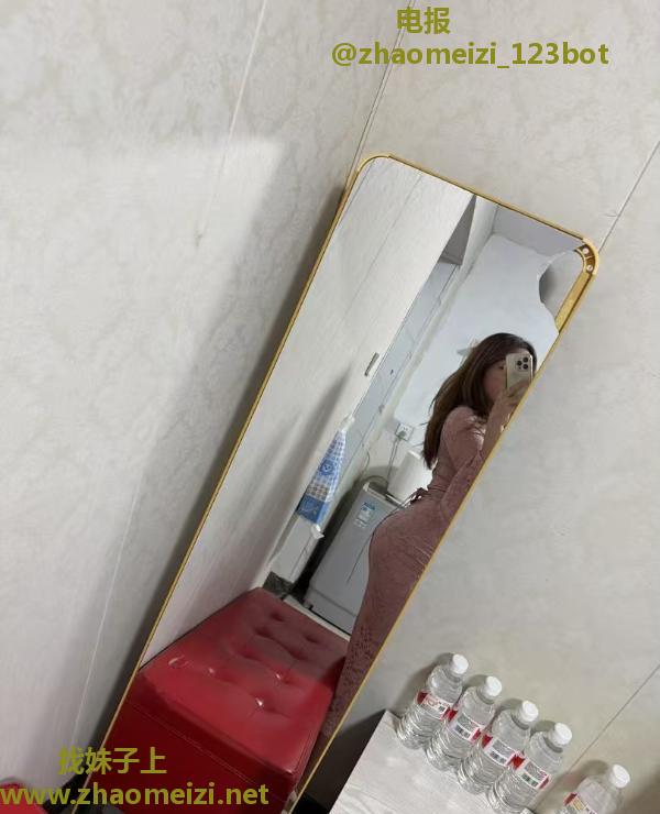 下沙足尖上的小鸟