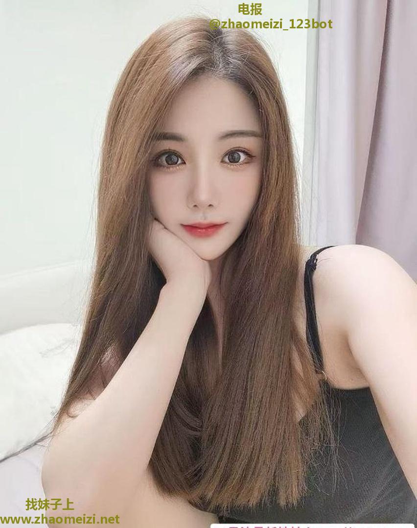 前凸后翘美乳绾绾