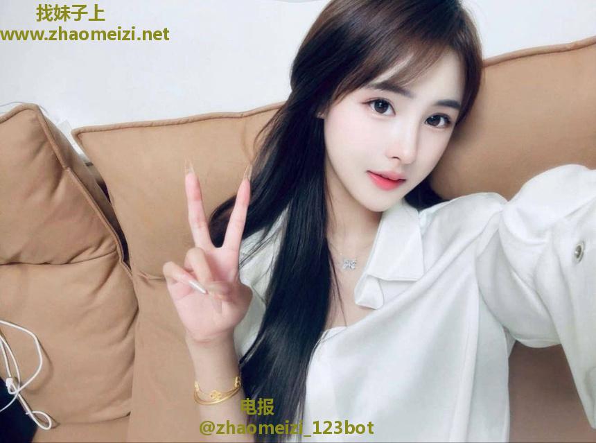 敏感白嫩学生妹兼职