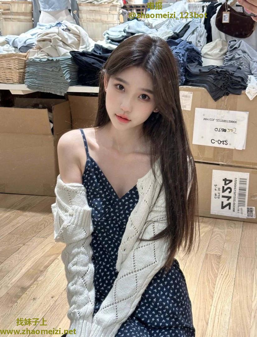 水嫩多汁邻家小妹