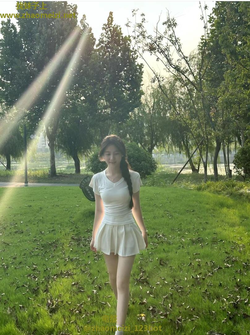 清纯学生妹兼职