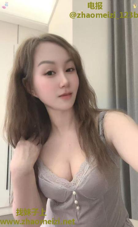 服务系风骚雪媚娘