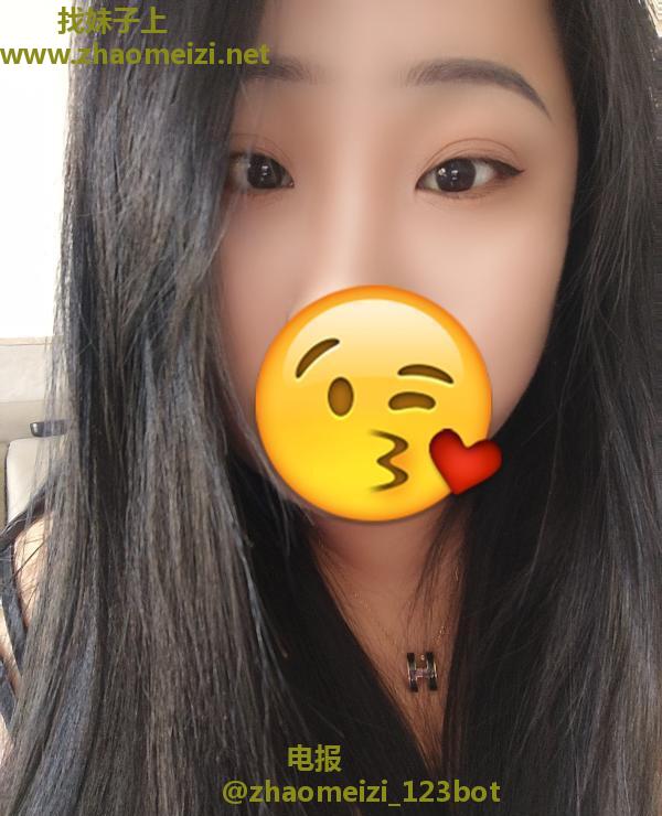 超爱的巨胸妹妹