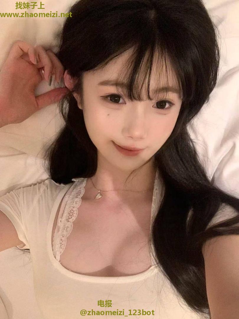 水嫩光滑邻家小妹