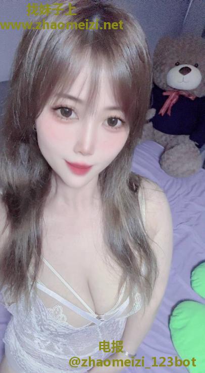 小美一线天的肥鲍