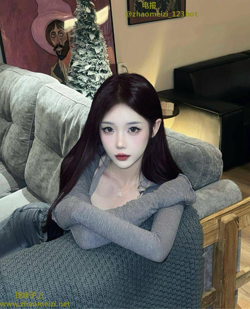 刚毕业水嫩光滑学生妹