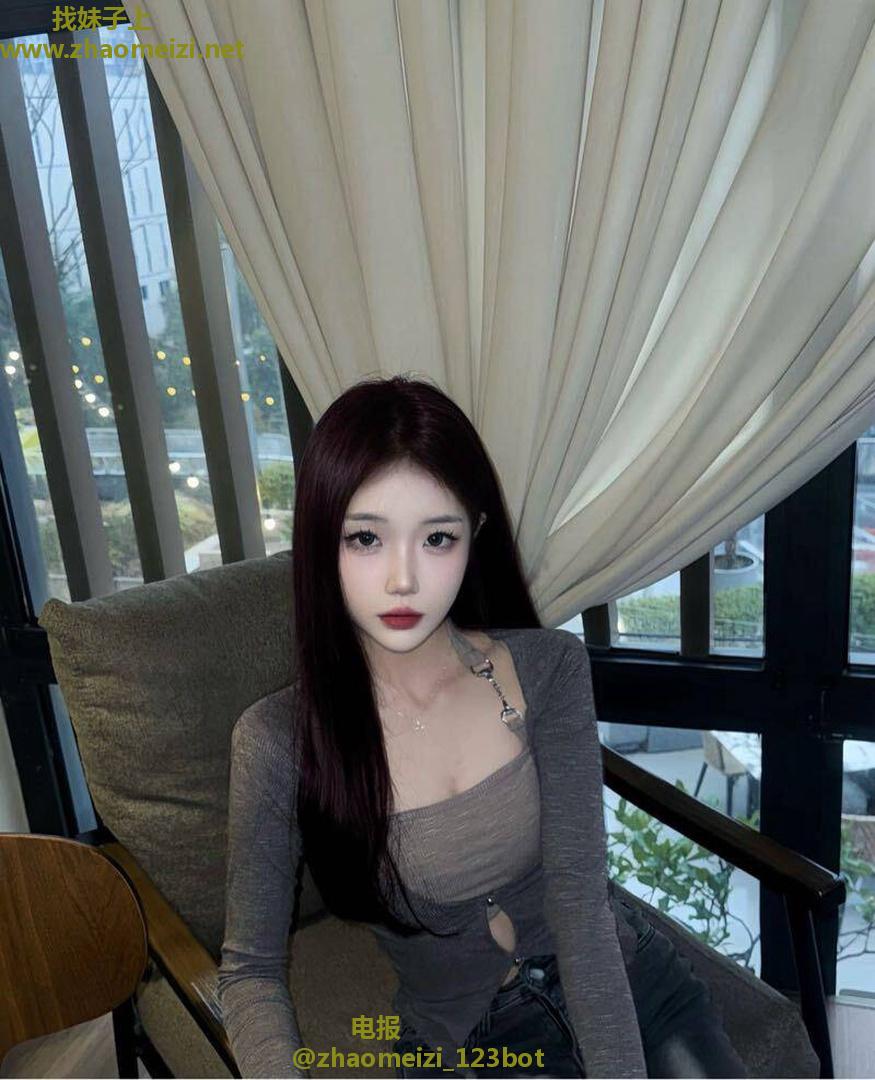 刚毕业水嫩光滑学生妹